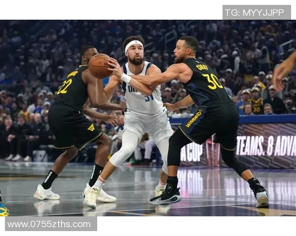 NBA季后赛激战正酣：勇士库里关键三分，东契奇压哨绝杀，恩比德带伤砍40分